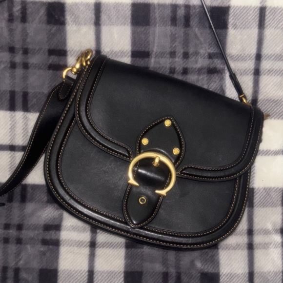 Coach Handbags - COACH SADDLE CROSSBODY GLOVETANNED LEATHER